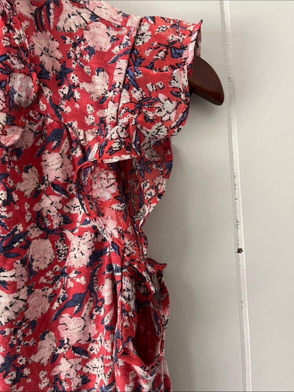 LOFT Red Floral V-Neck Ruffle Sleeve Tank - Picture 5 of 9